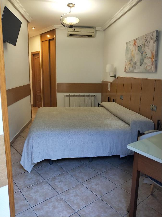 Hostal Maria Ronda Madrid Exterior photo